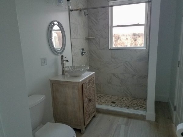 Double Room with Private Bath (Room 10)