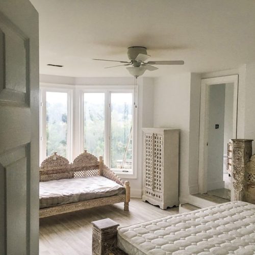 Single King room with Private bath (Room 3)