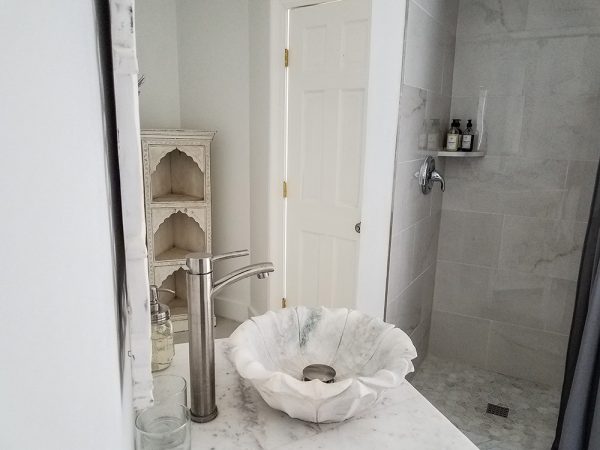 Single King room with Private bath (Room 3)