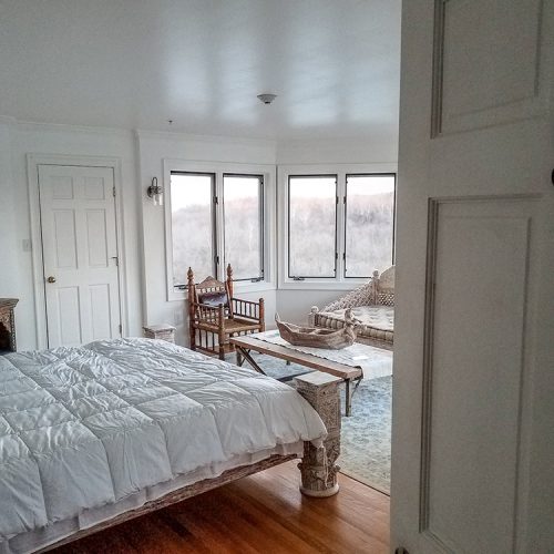 Single King room with Private bath (Room 5)