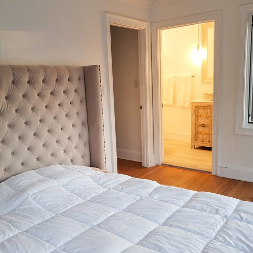 Single Queen Room with Private Bath (Room 6)