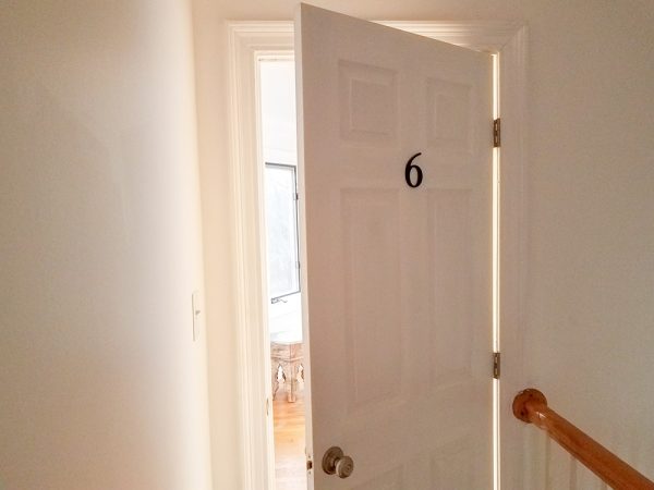 Single Queen Room with Private Bath (Room 6)
