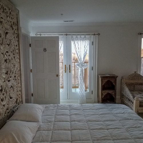 Single King Room with Private Bath (Room 8)